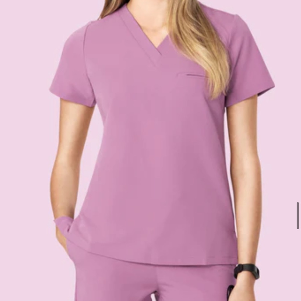 Mandala Scrubs One Pocket Top in Lilac (Small)